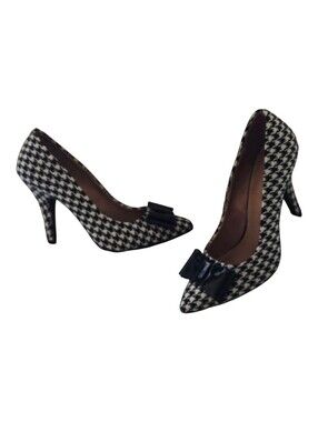 Like New Apt. 9 Classic Black & White Houndstooth Pointed-Toe Heels with Bow 7.5